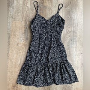 Storia Black White Floral Ruched Mini Dress Ruffle Hem Sleeveless Size S boho